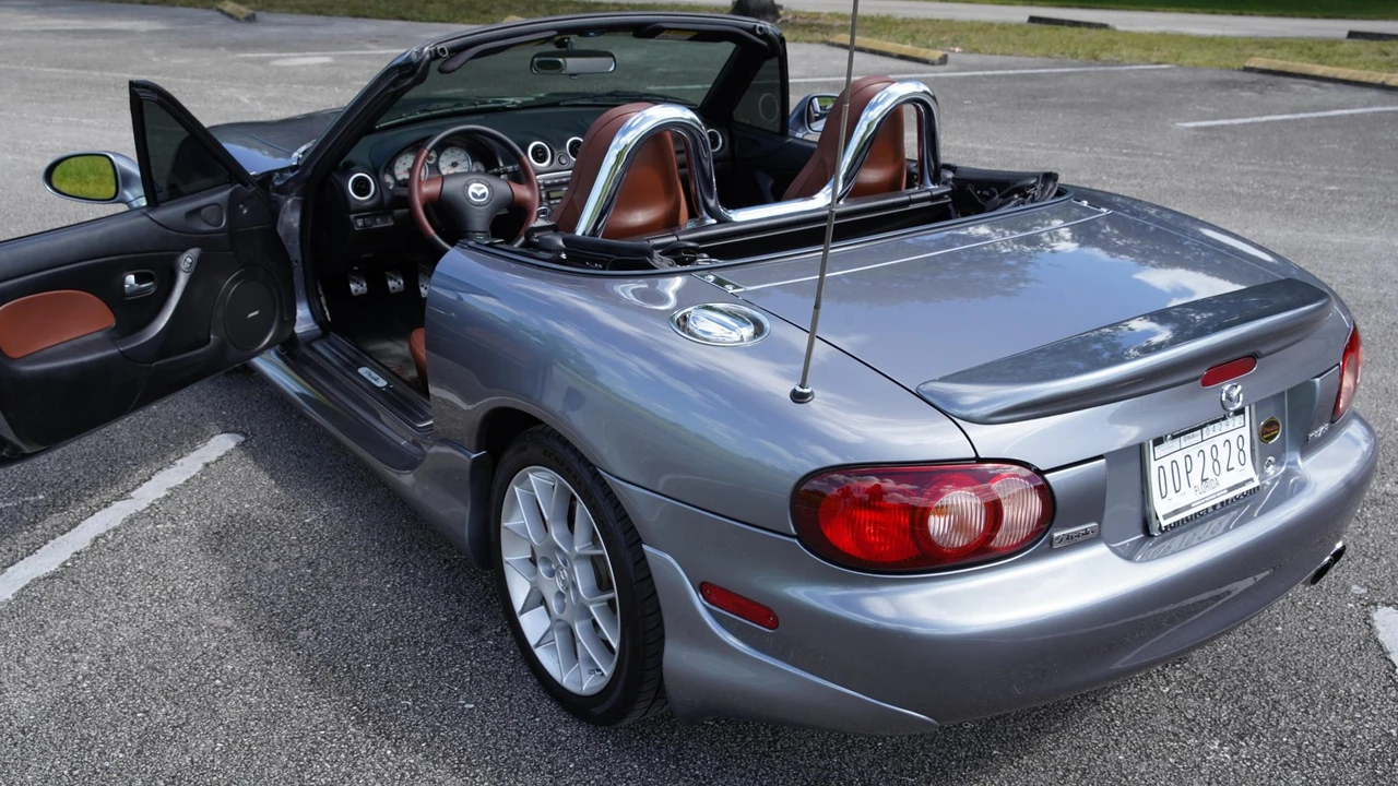 2002 Mazda NB MX-5 Miata - Image 14 of 31