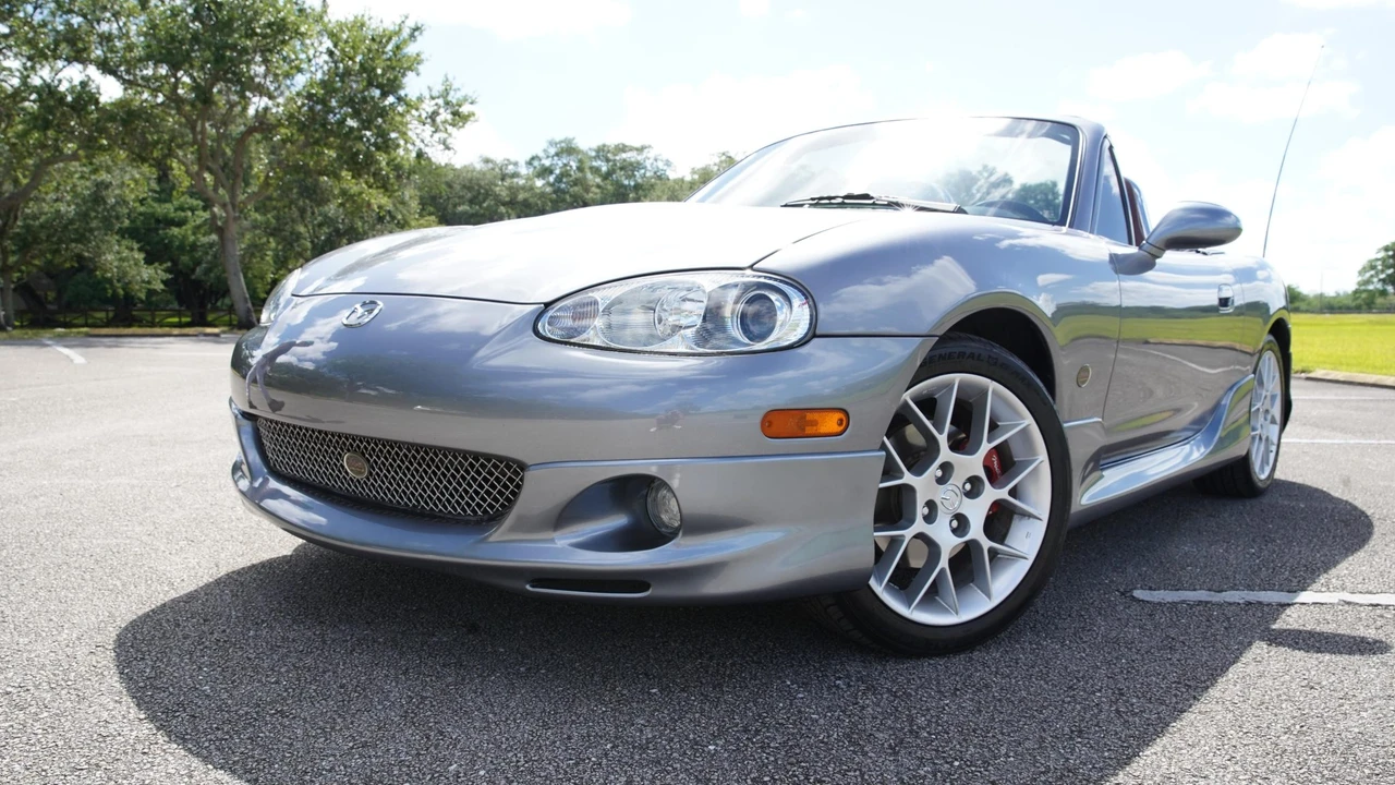 2002 Mazda NB MX-5 Miata - Image 3 of 31