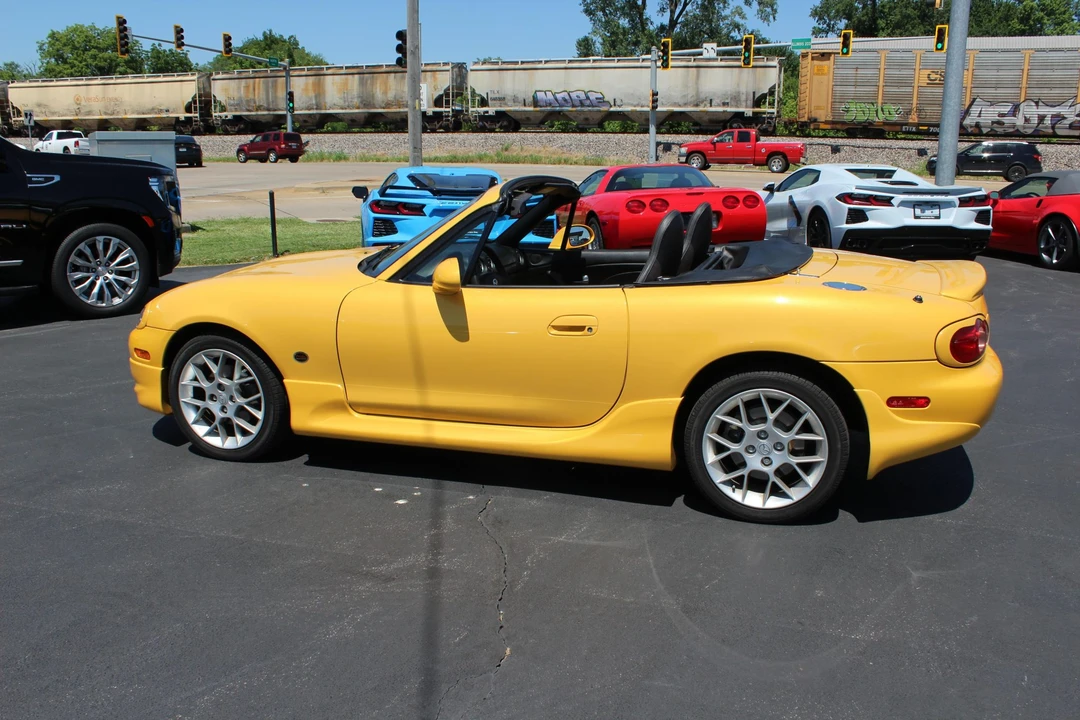 2002 Mazda NB MX-5 Miata - Image 16 of 31