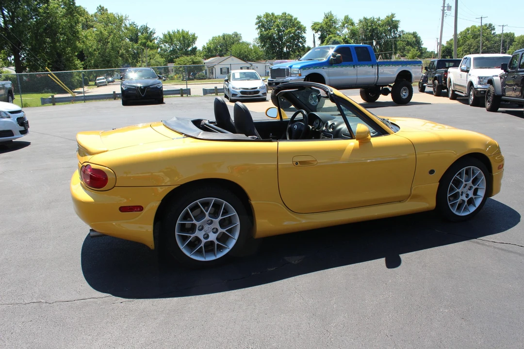 2002 Mazda NB MX-5 Miata - Image 19 of 31