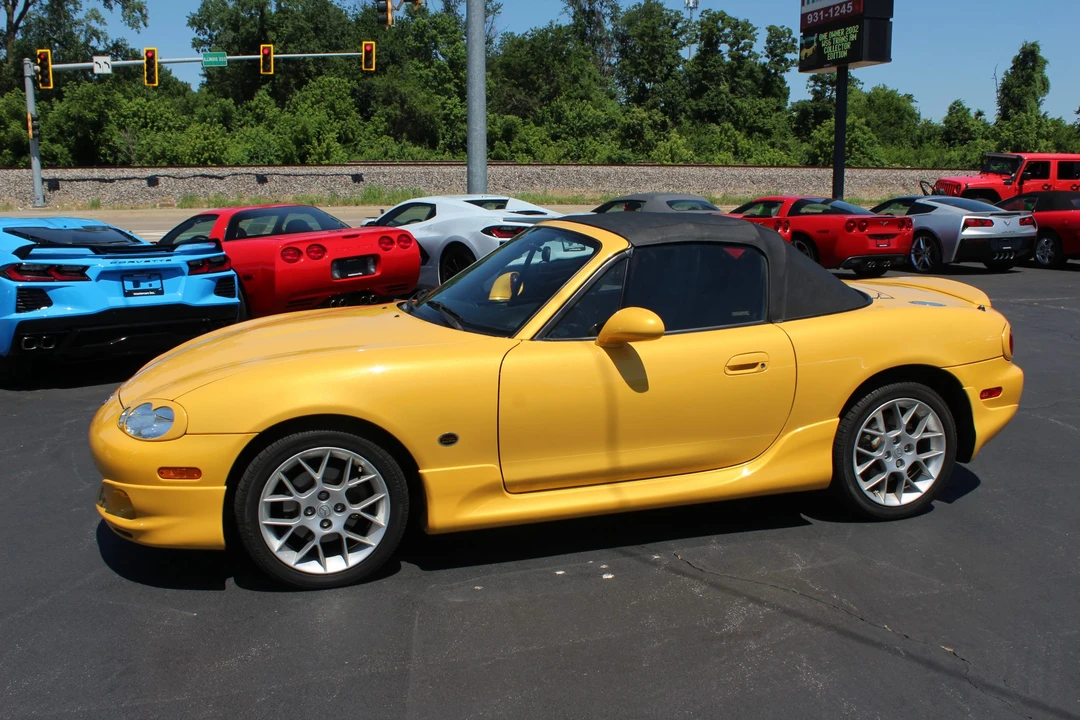 2002 Mazda NB MX-5 Miata - Image 5 of 31