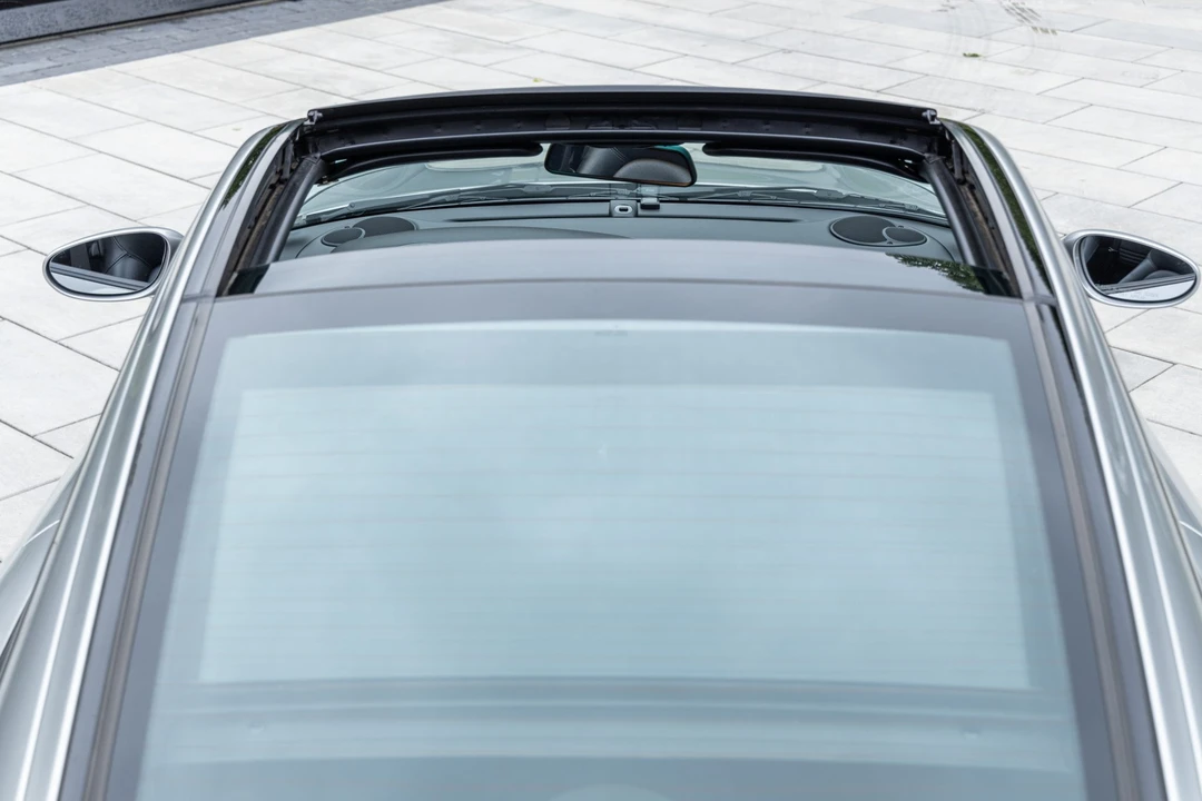 2002 Porsche 996 Carrera - Image 26 of 31