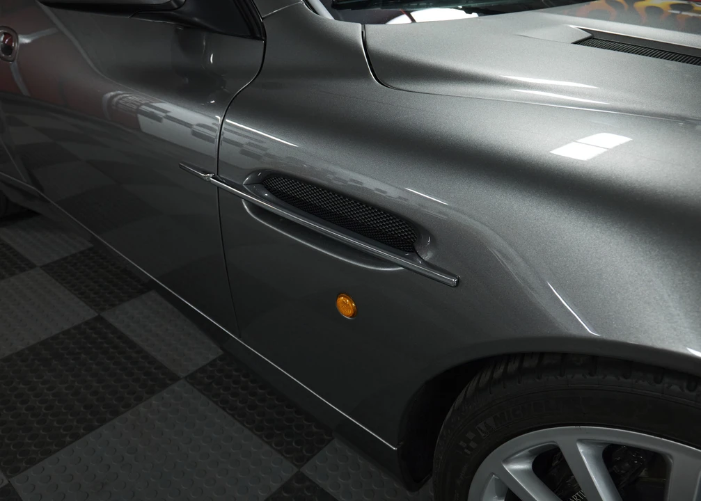 2003 Aston Martin Vanquish 1st Gen - Image 11 of 31