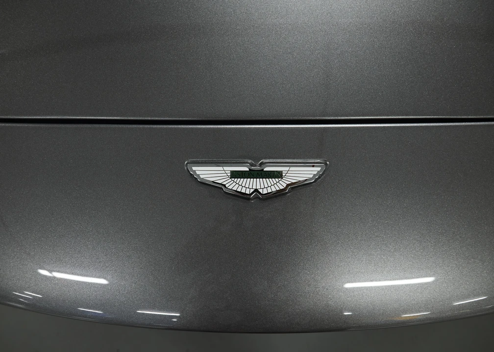 2003 Aston Martin Vanquish 1st Gen - Image 8 of 31