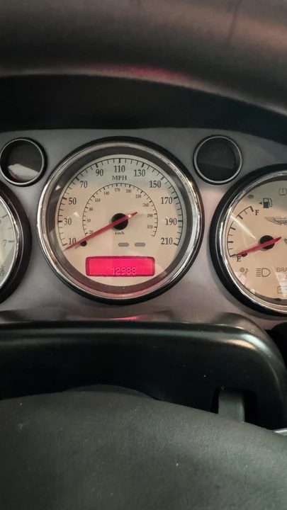 2003 Aston Martin Vanquish 1st Gen - Image 21 of 31