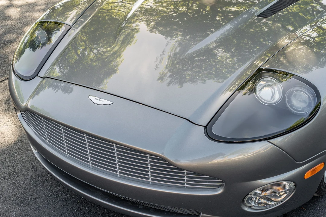 2003 Aston Martin Vanquish 1st Gen - Image 17 of 31