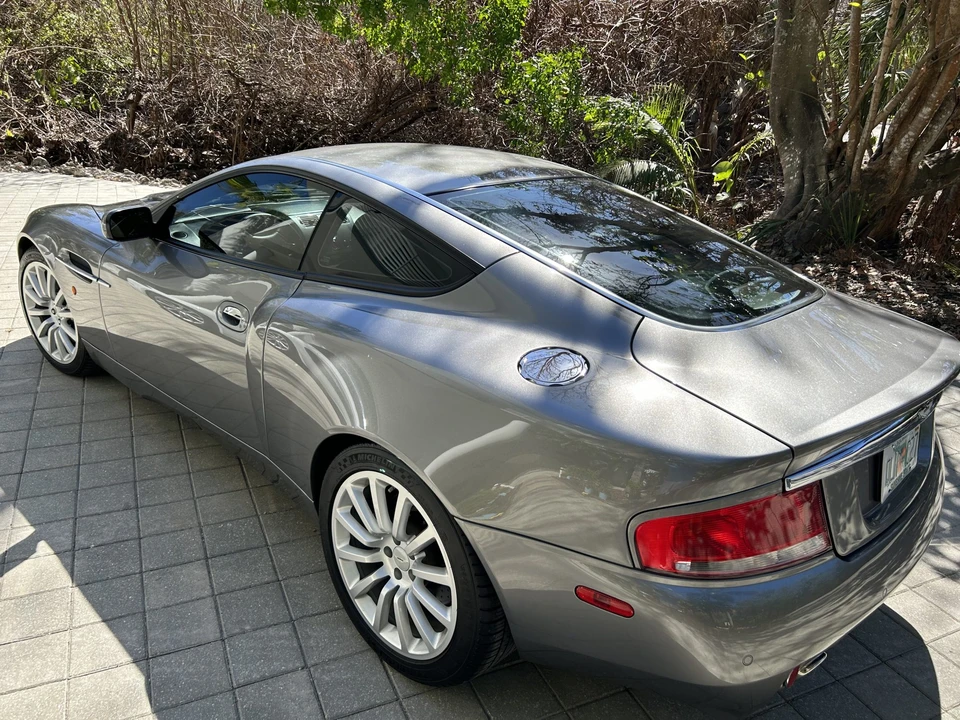 2003 Aston Martin Vanquish 1st Gen - Image 12 of 31