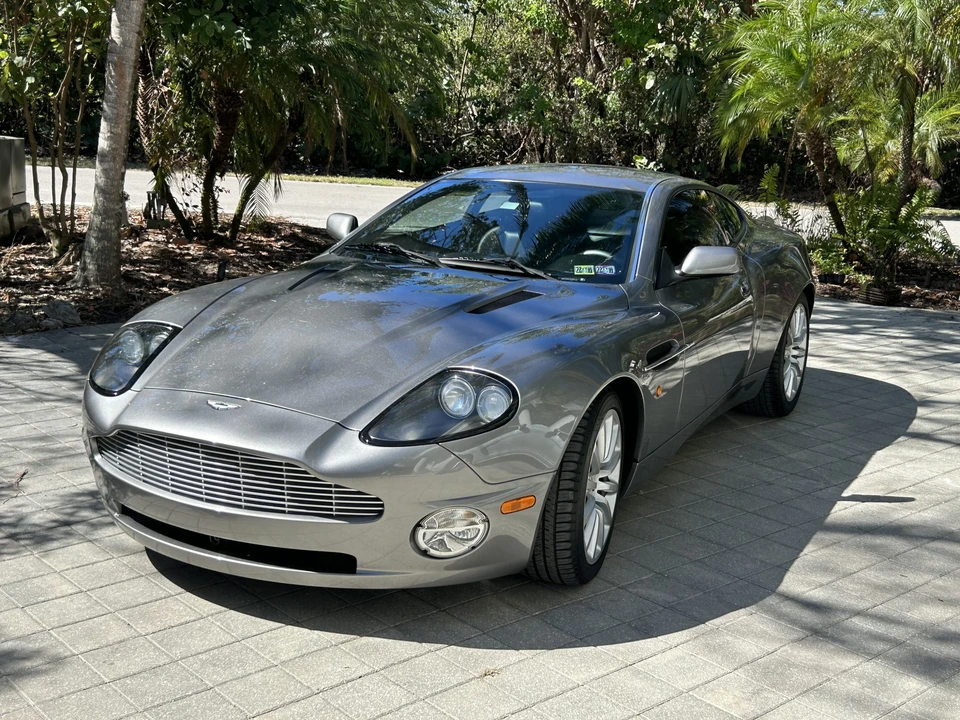 2003 Aston Martin Vanquish 1st Gen - Image 11 of 31