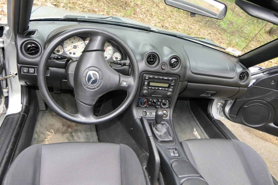 2003 Mazda NB MX-5 Miata - Image 27 of 31