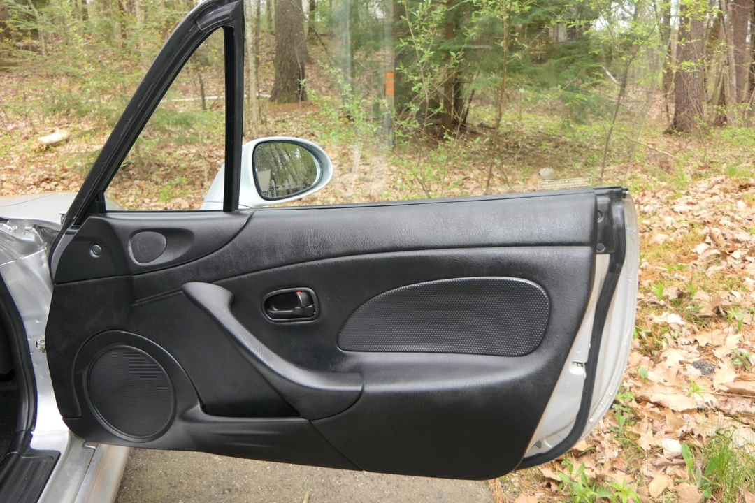 2003 Mazda NB MX-5 Miata - Image 26 of 31