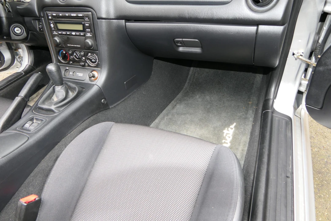 2003 Mazda NB MX-5 Miata - Image 25 of 31
