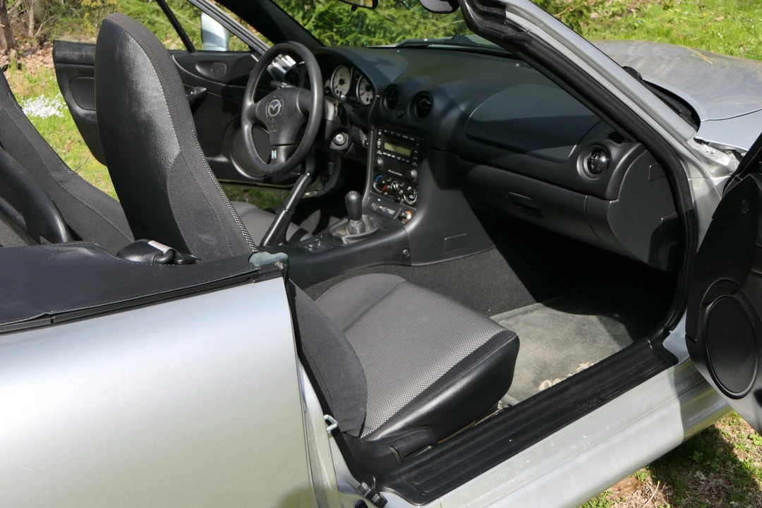 2003 Mazda NB MX-5 Miata - Image 24 of 31