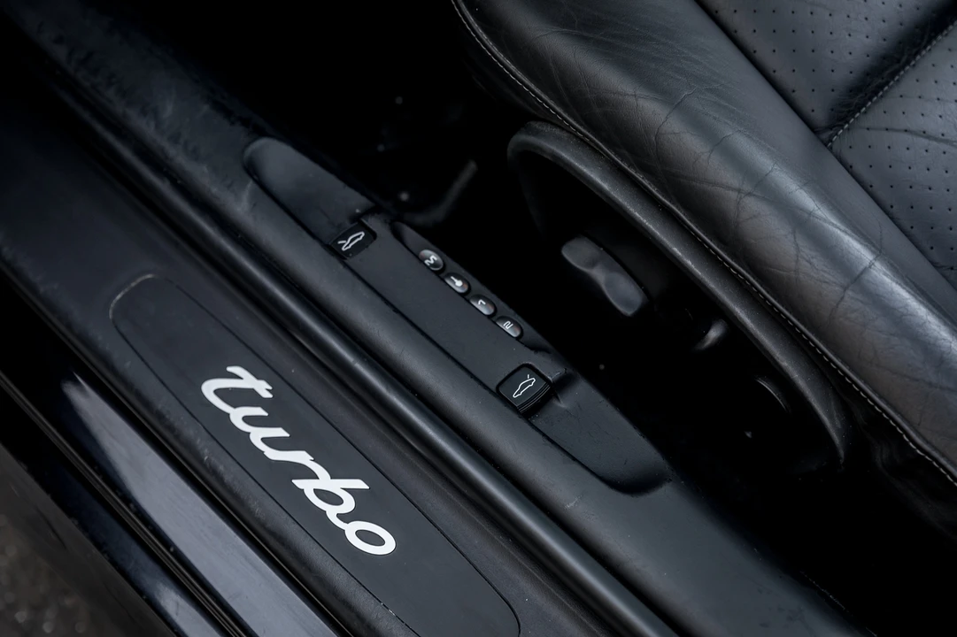 2003 Porsche 996 Turbo - Image 25 of 31