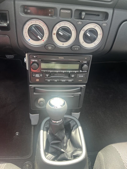 2003 Toyota MR2 Spyder/MR-S - Image 28 of 31