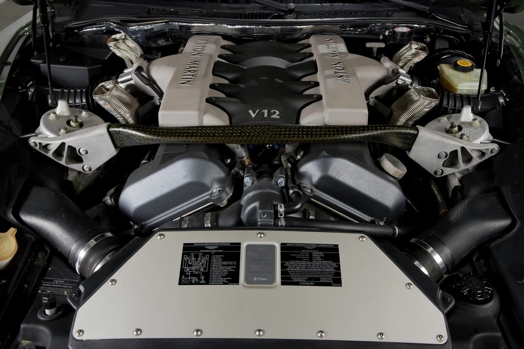 2004 Aston Martin Vanquish 1st Gen - Image 28 of 31