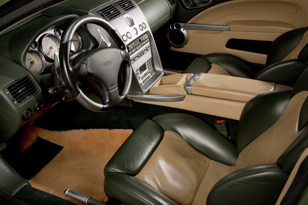 2004 Aston Martin Vanquish 1st Gen - Image 15 of 31
