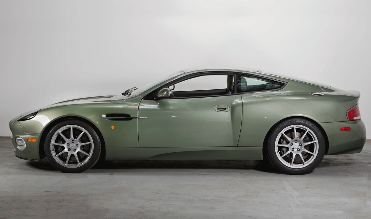 2004 Aston Martin Vanquish 1st Gen - Image 2 of 31