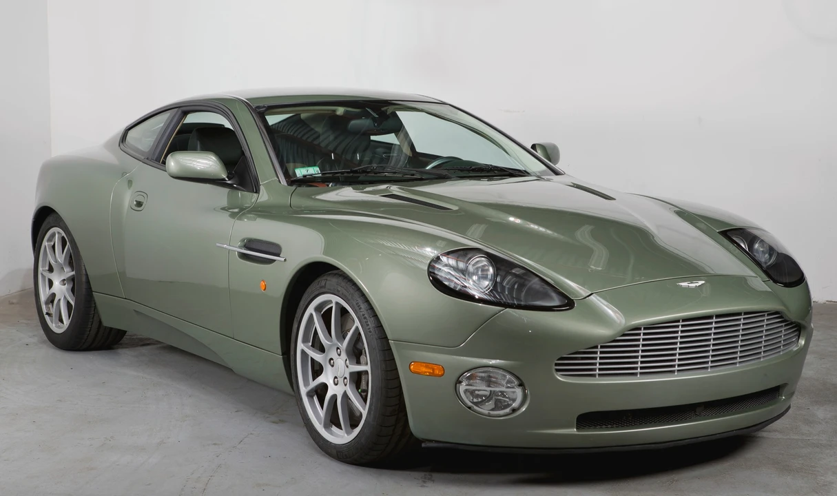 2004 Aston Martin Vanquish 1st Gen - Image 5 of 31