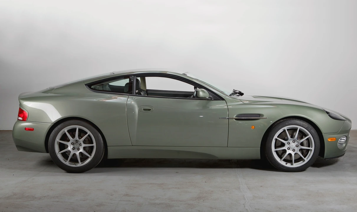 2004 Aston Martin Vanquish 1st Gen - Image 7 of 31
