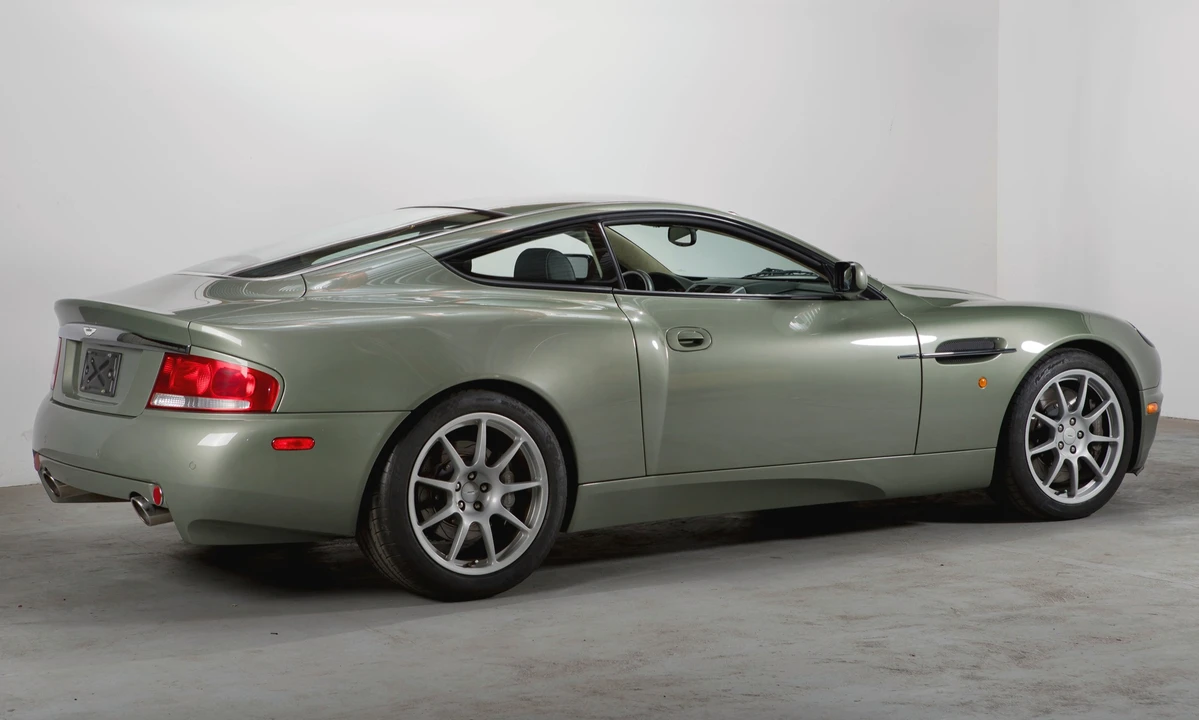 2004 Aston Martin Vanquish 1st Gen - Image 8 of 31
