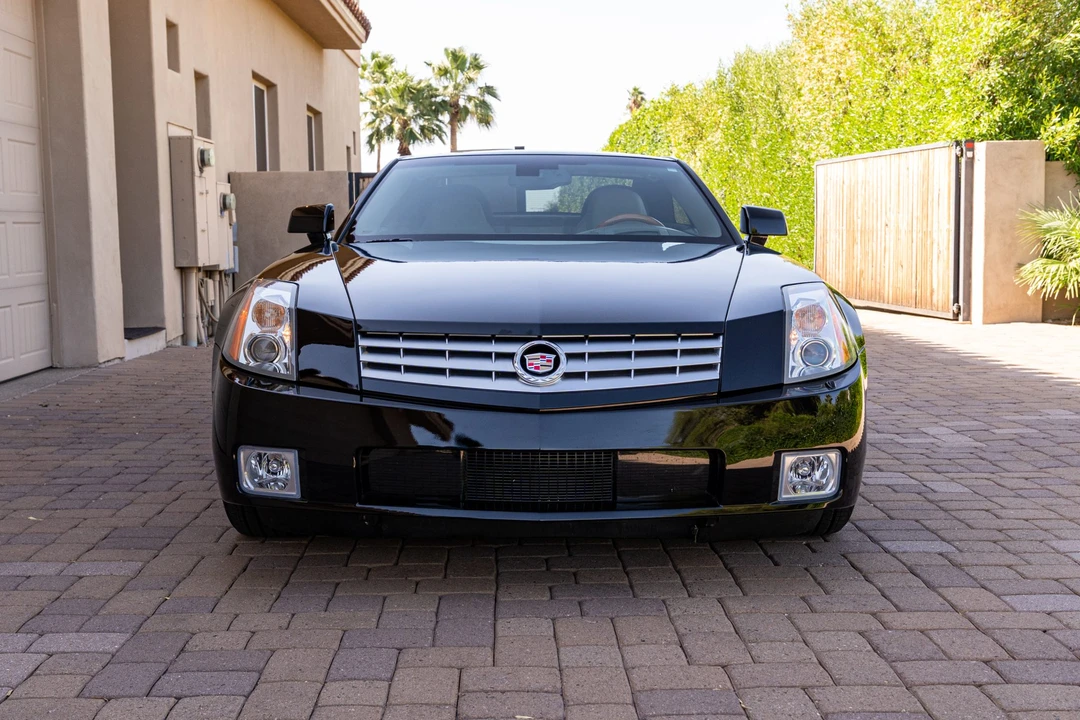 2004 Cadillac XLR - Image 4 of 31