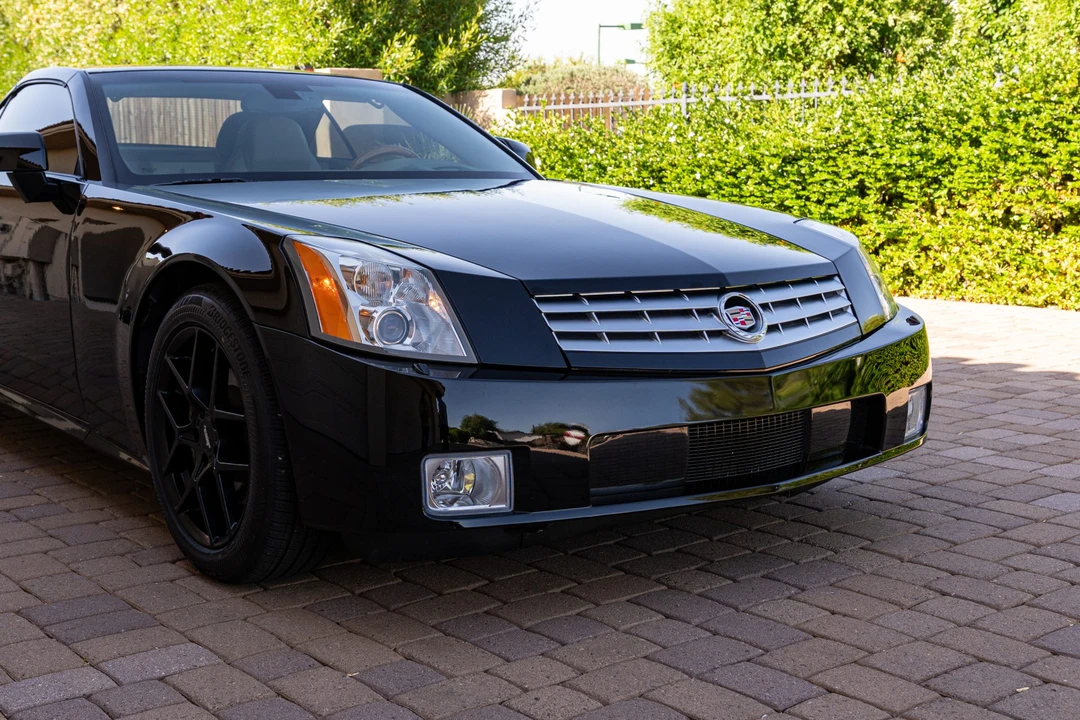 2004 Cadillac XLR - Image 18 of 31