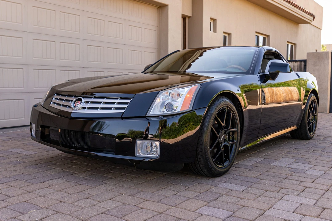 2004 Cadillac XLR - Image 3 of 31