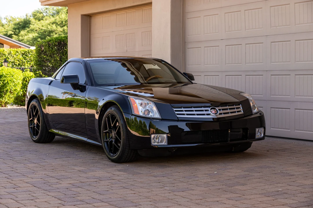 2004 Cadillac XLR - Image 6 of 31