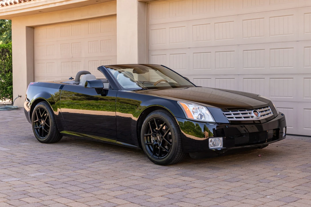 2004 Cadillac XLR - Image 14 of 31