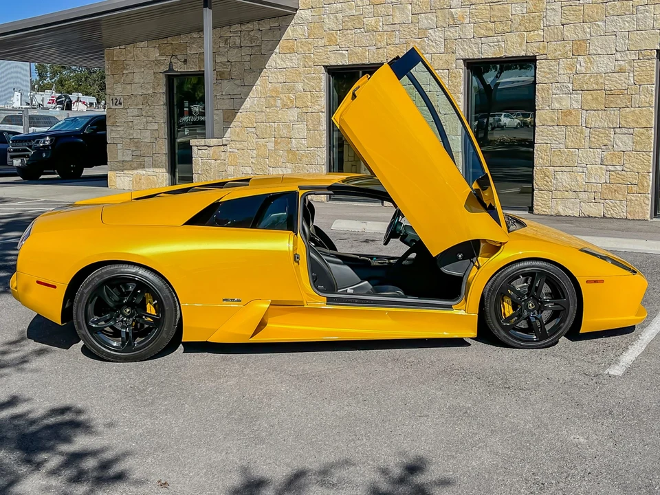 2004 Lamborghini Murcielago - Image 23 of 31