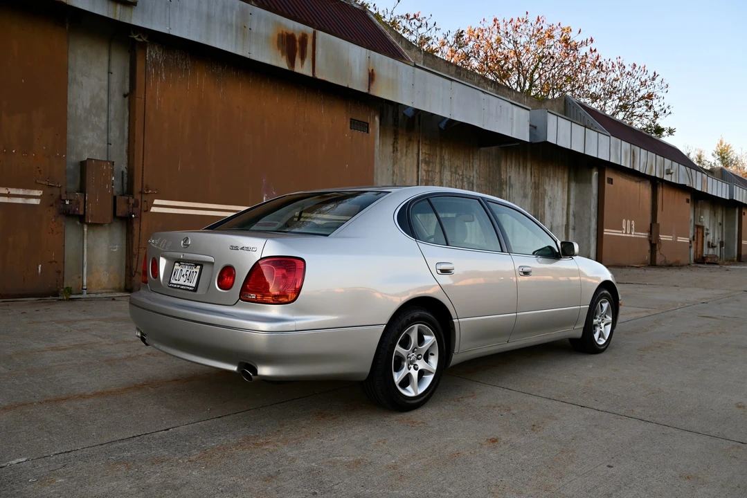 2004 Lexus GS 2nd Gen - Image 11 of 31