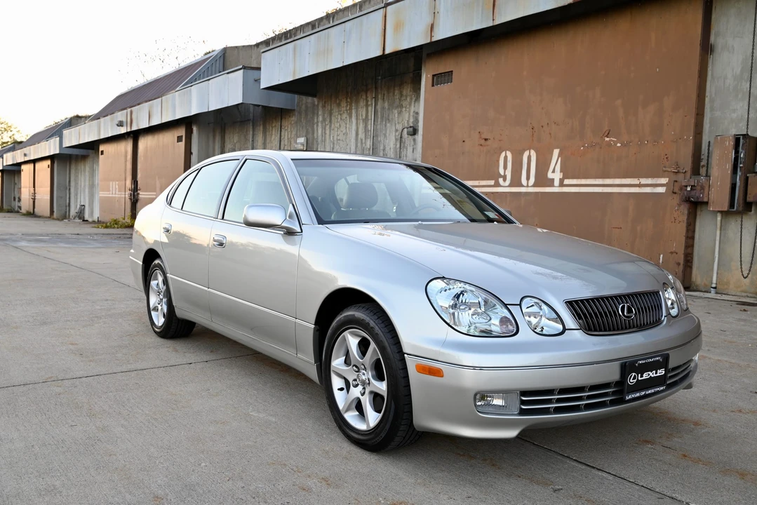 2004 Lexus GS 2nd Gen - Image 2 of 31