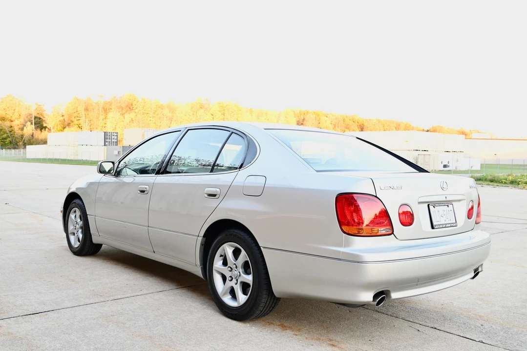 2004 Lexus GS 2nd Gen - Image 19 of 31
