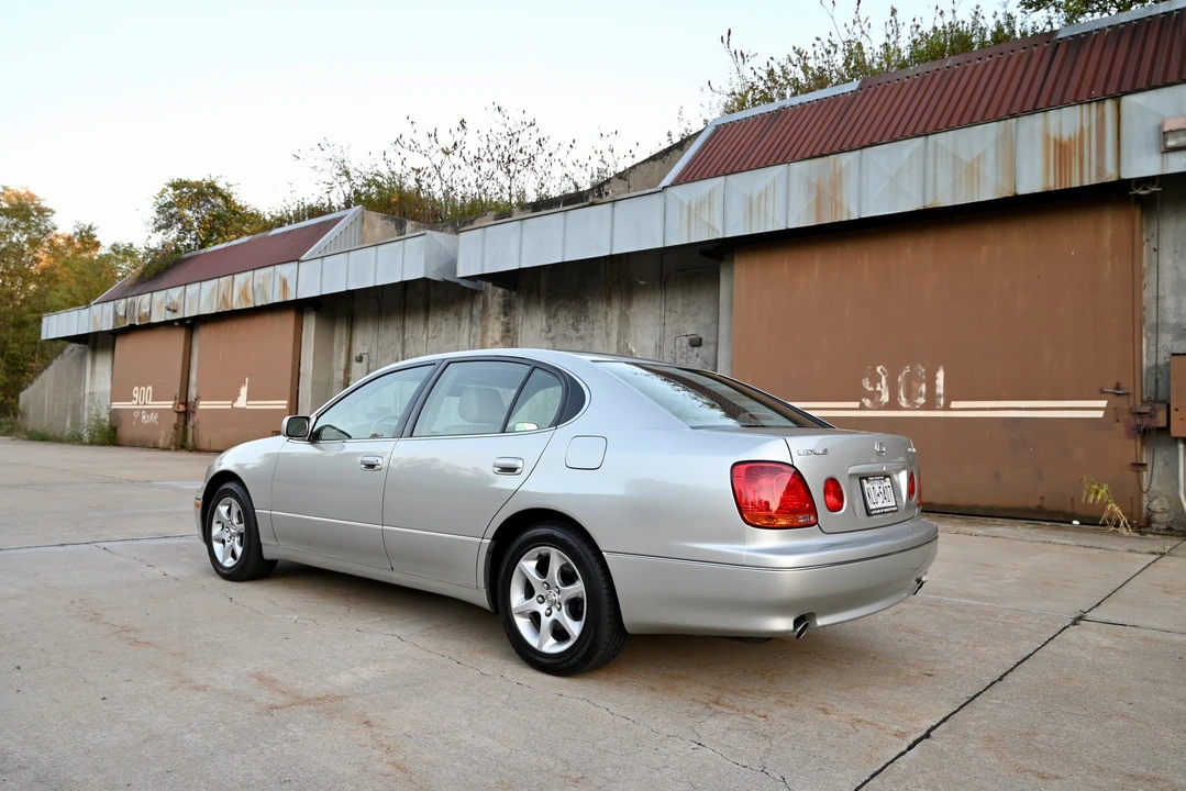 2004 Lexus GS 2nd Gen - Image 21 of 31