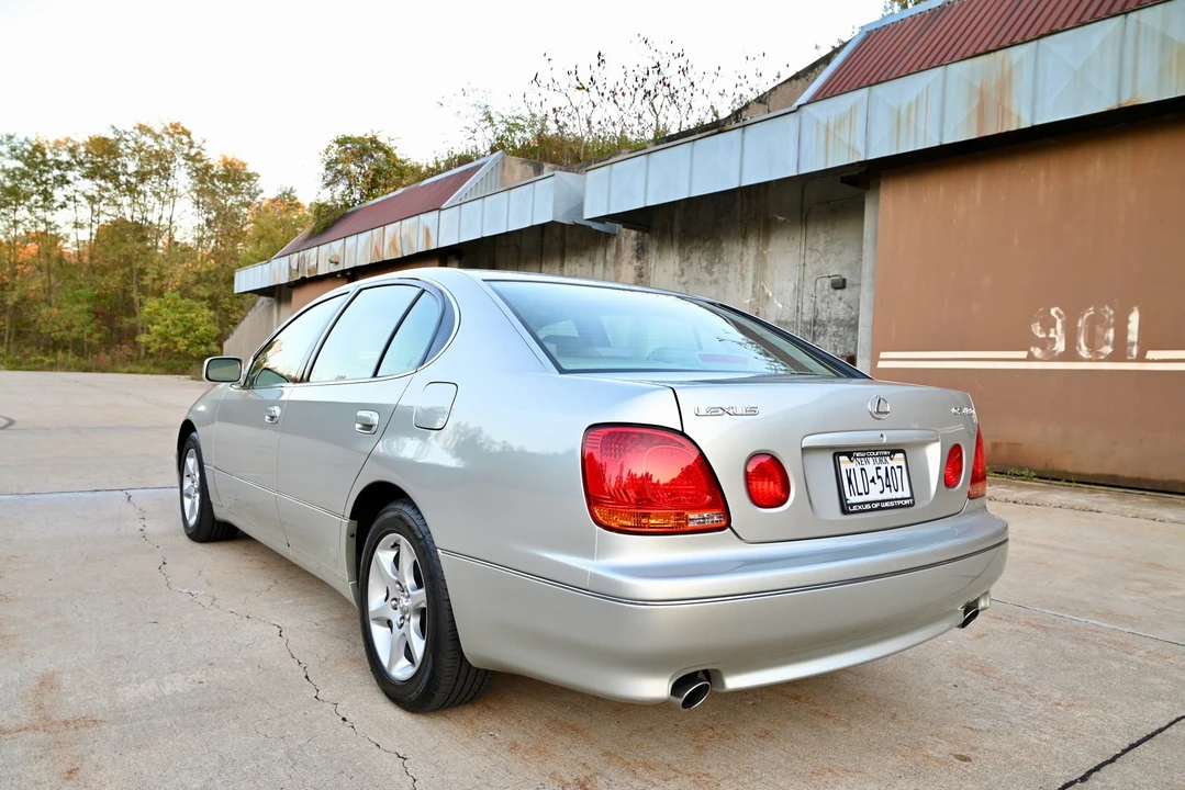 2004 Lexus GS 2nd Gen - Image 18 of 31