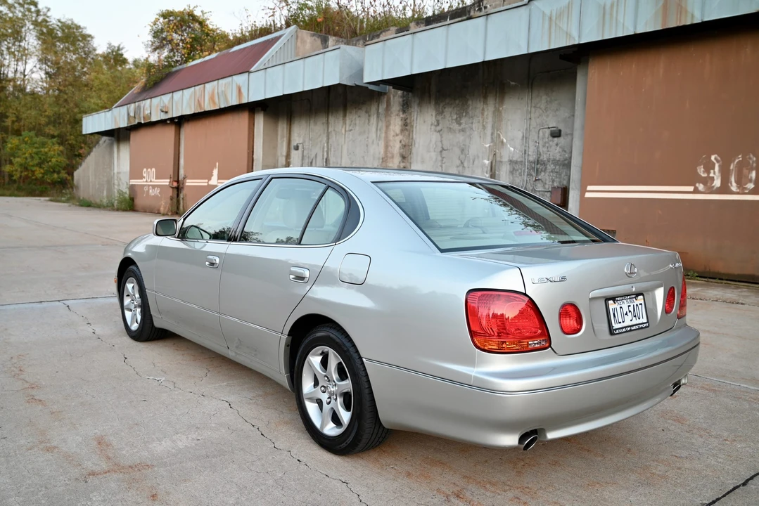 2004 Lexus GS 2nd Gen - Image 16 of 31
