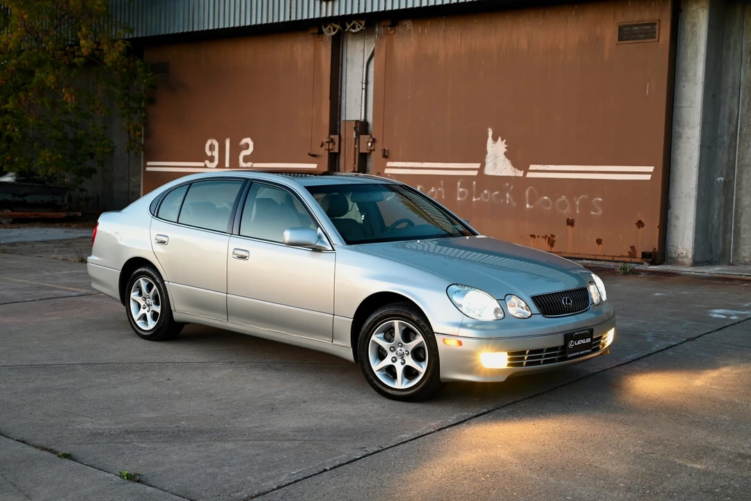 2004 Lexus GS 2nd Gen - Image 7 of 31