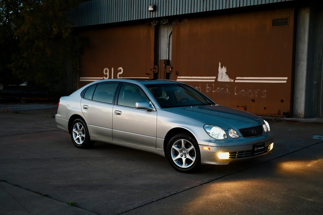 2004 Lexus GS 2nd Gen - Image 5 of 31