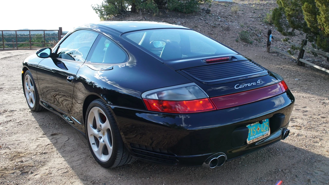 2004 Porsche 996 Carrera 4S - Image 25 of 31