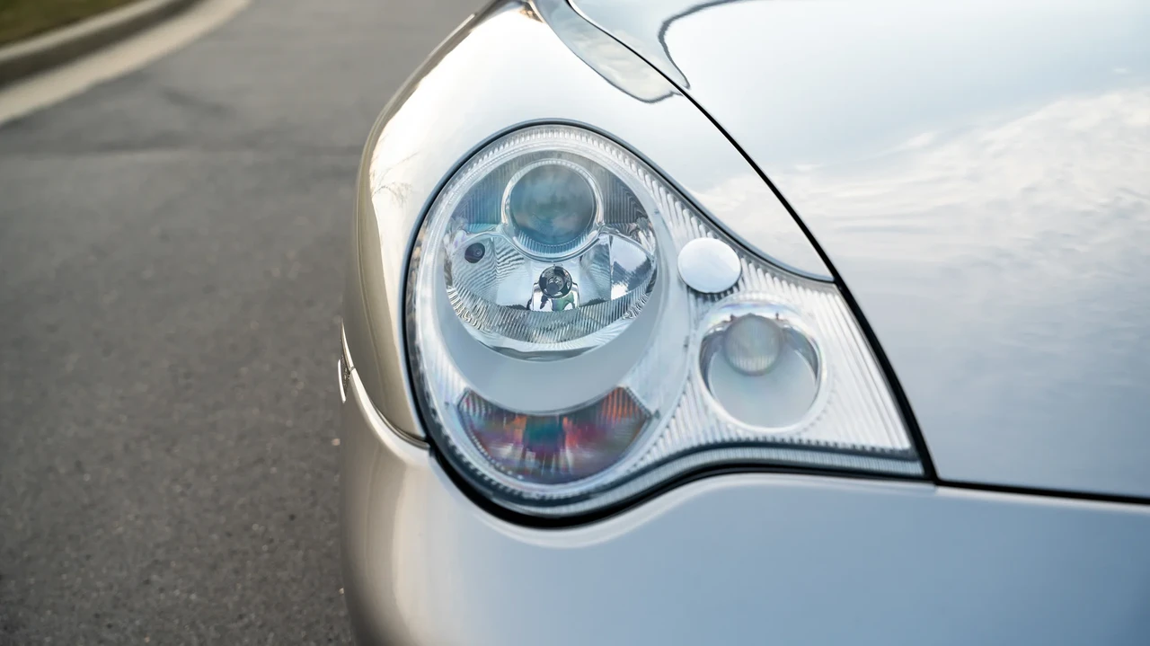 2004 Porsche 996 Carrera - Image 29 of 31