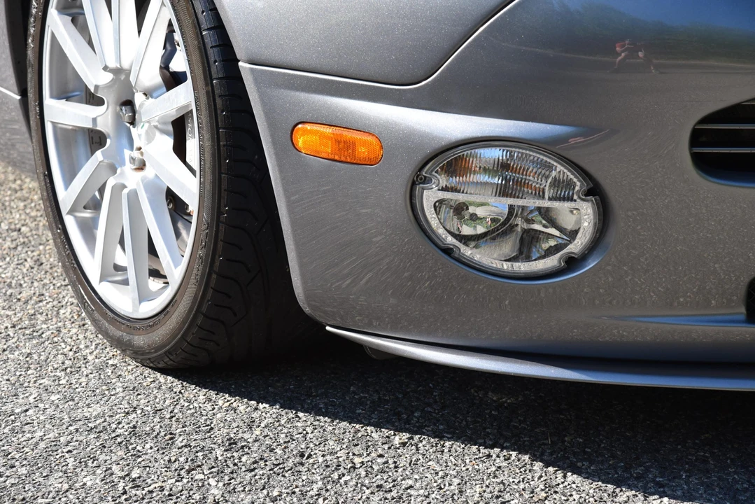 2005 Aston Martin Vanquish 1st Gen - Image 27 of 31