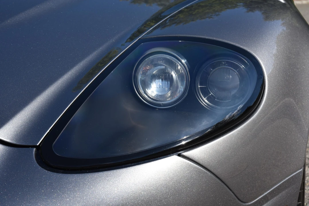 2005 Aston Martin Vanquish 1st Gen - Image 20 of 31