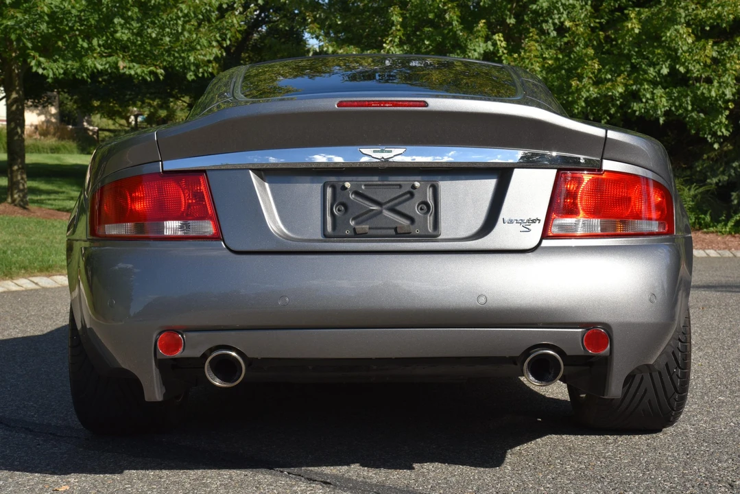 2005 Aston Martin Vanquish 1st Gen - Image 13 of 31