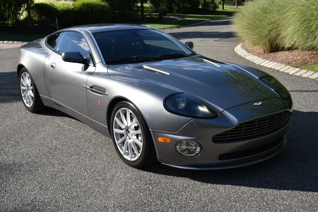 2005 Aston Martin Vanquish 1st Gen - Image 9 of 31