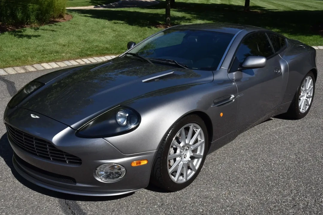 2005 Aston Martin Vanquish 1st Gen - Image 2 of 6