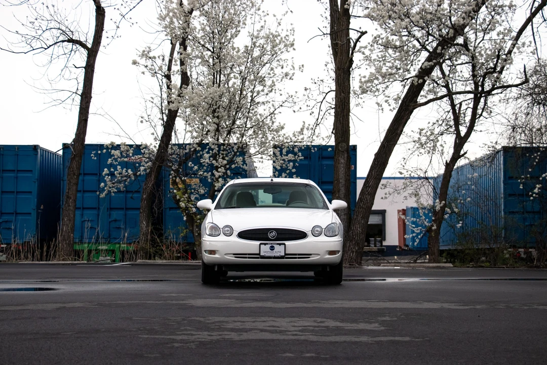 2005 Buick LaCrosse - Image 23 of 31