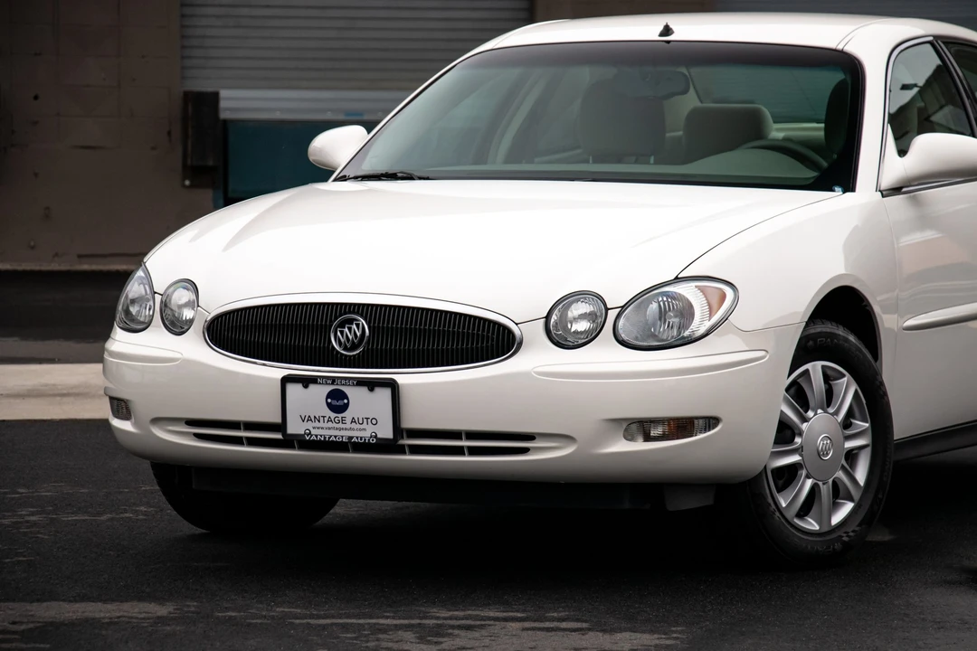 2005 Buick LaCrosse - Image 27 of 31