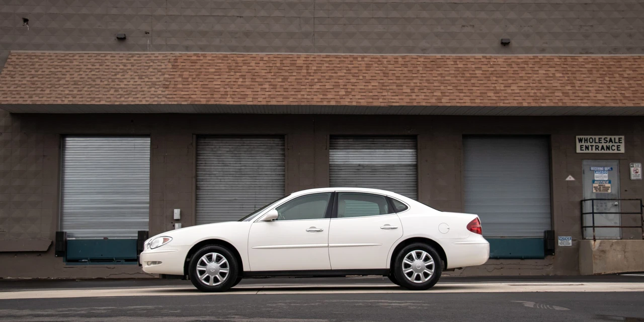 2005 Buick LaCrosse - Image 8 of 31