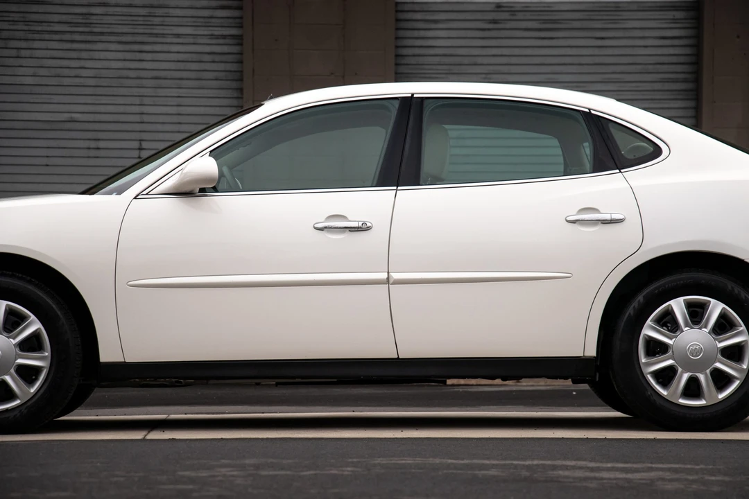2005 Buick LaCrosse - Image 30 of 31