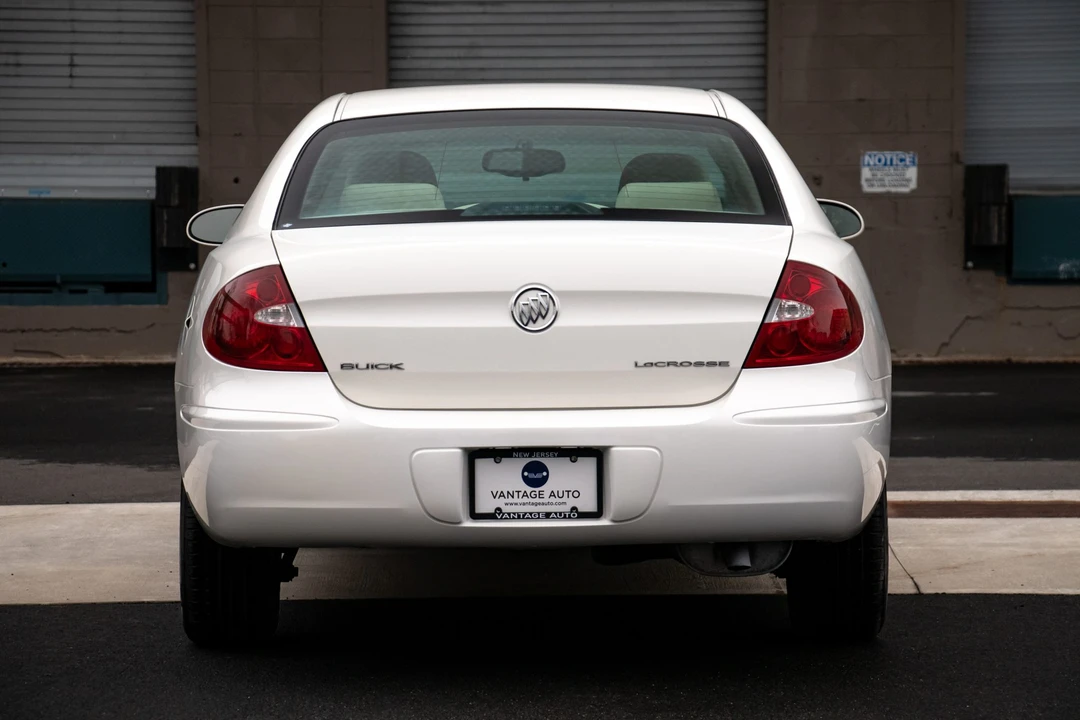 2005 Buick LaCrosse - Image 13 of 31